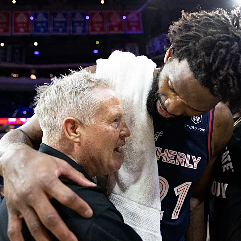 Brett Brown gives thoughts on LeBron James joining Joel Embiid, Sixers