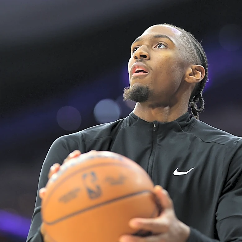 Sixers star Tyrese Maxey back in the gym working on different finishes