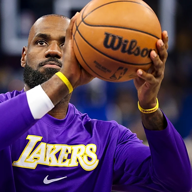 Sixers star LeBron James in open runs with DeMar DeRozan, other stars