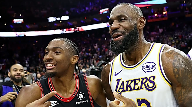 Highlights of LeBron James, Sixers at annual Blue X White scrimmage