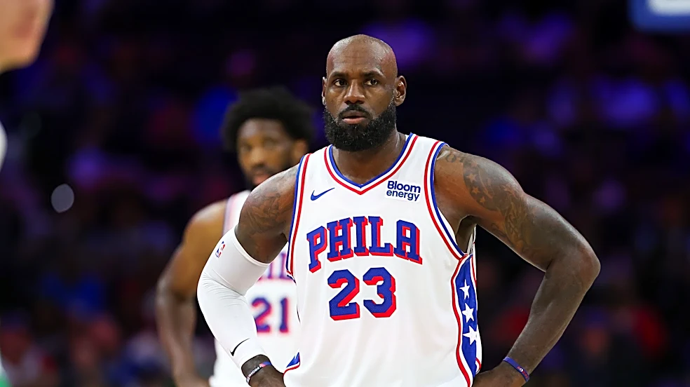 LeBron James, Sixers address rebounding after preseason struggles