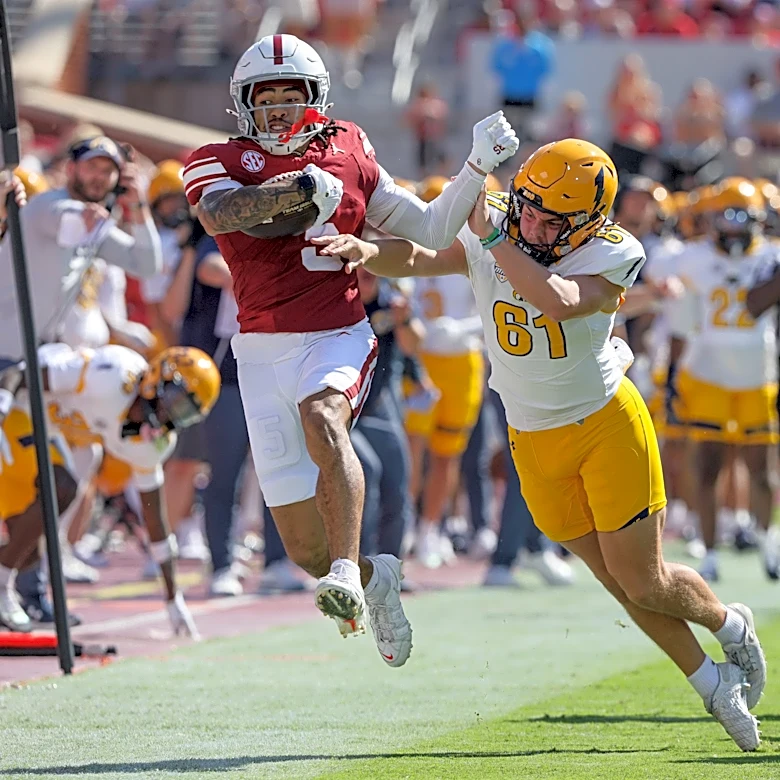 Oklahoma WR Isaiah Sategna earns weekly award from SEC