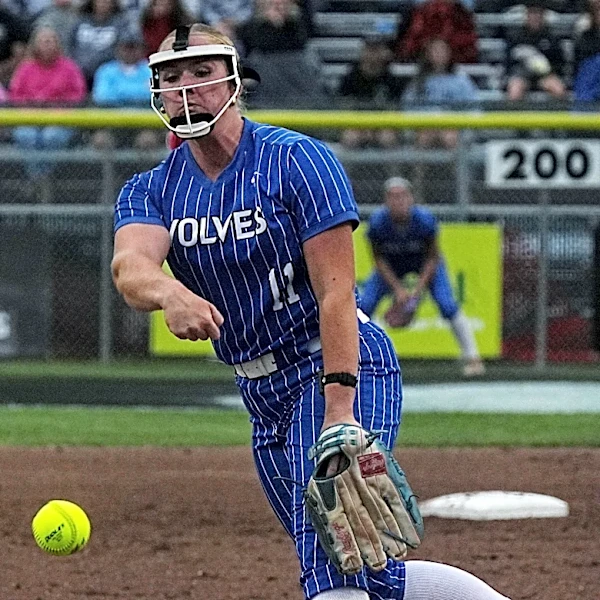 Oklahoma Softball earns commitment No. 1 2028 pitcher Sophia Schlader