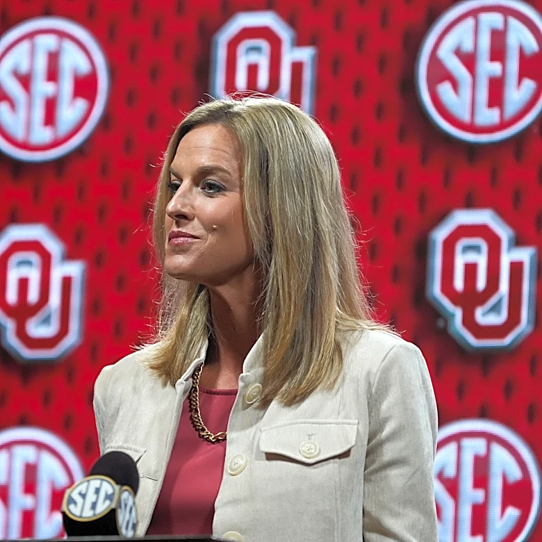 Oklahoma earns commitment from 2027 4-star F Destiny Manyawu