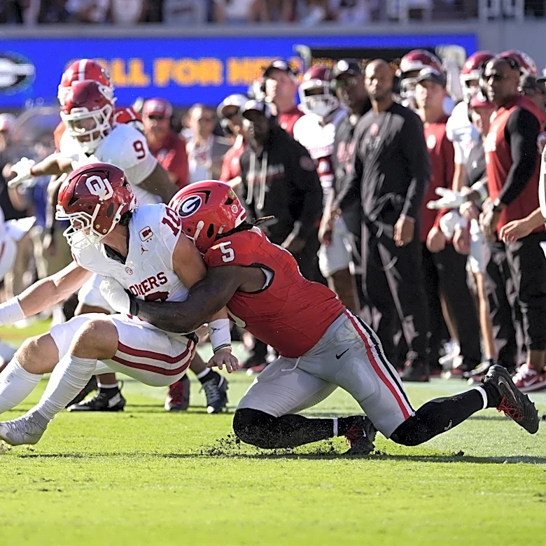 Oklahoma Sooners considered making a quarterback change