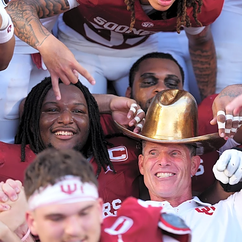 OU's Brent Venables earns the Dodd Trophy Coach of the Week