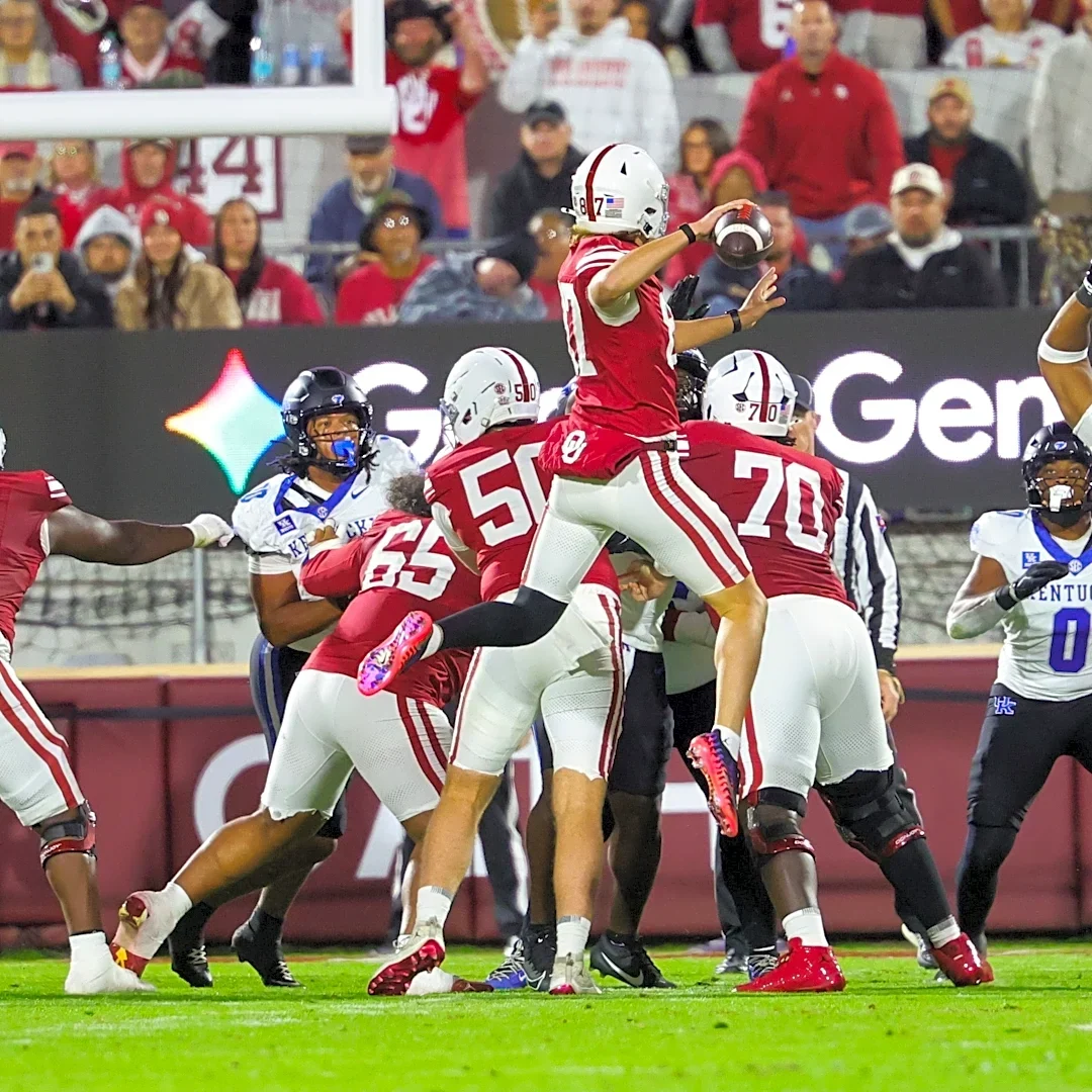 'Wouldn't change it': Brent Venables on Oklahoma's fake field goal