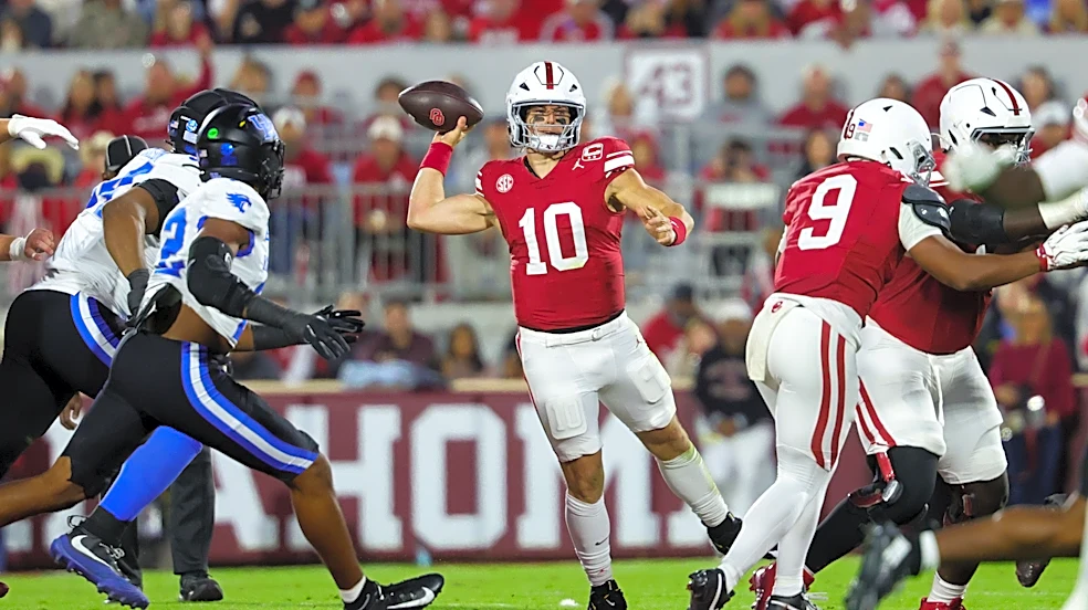 Brent Venables saw offensive improvement despite Kentucky loss