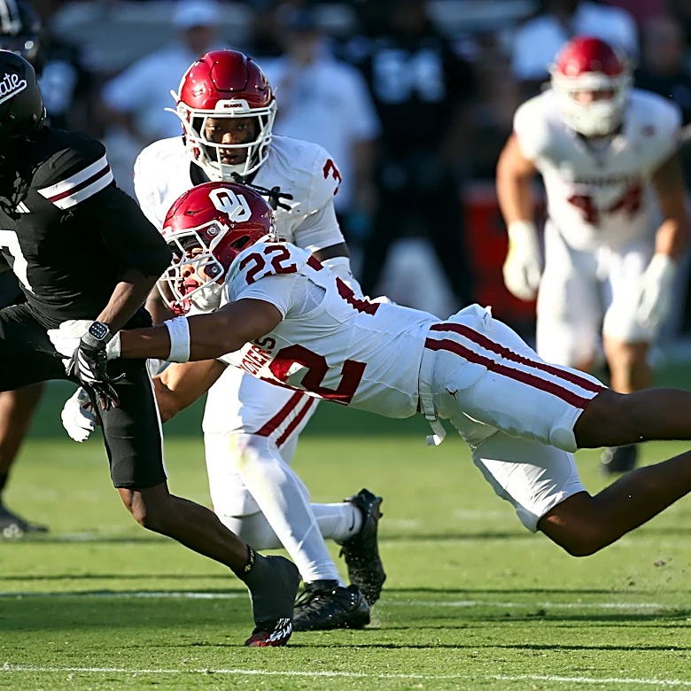 Brent Venables gives injury update on star safety Peyton Bowen