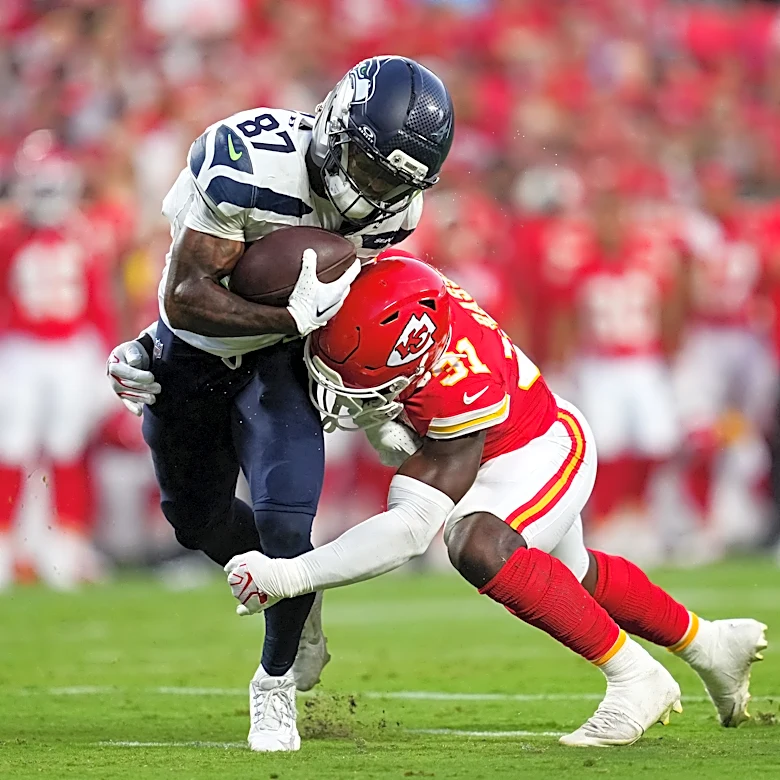 Montorie Foster Jr. makes Seattle Seahawks 53-man roster