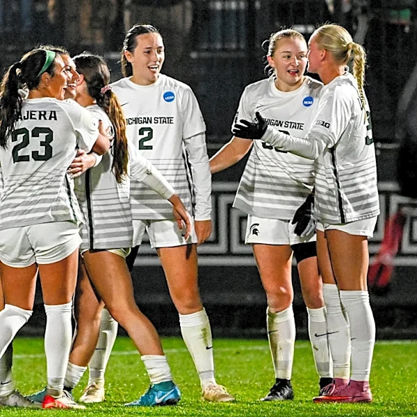 Michigan State men's and women's soccer teams rank top 10 nationally