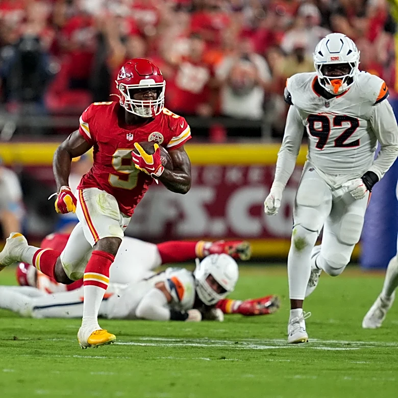 Kenneth Walker III erupts on Monday Night Football to help Chiefs win