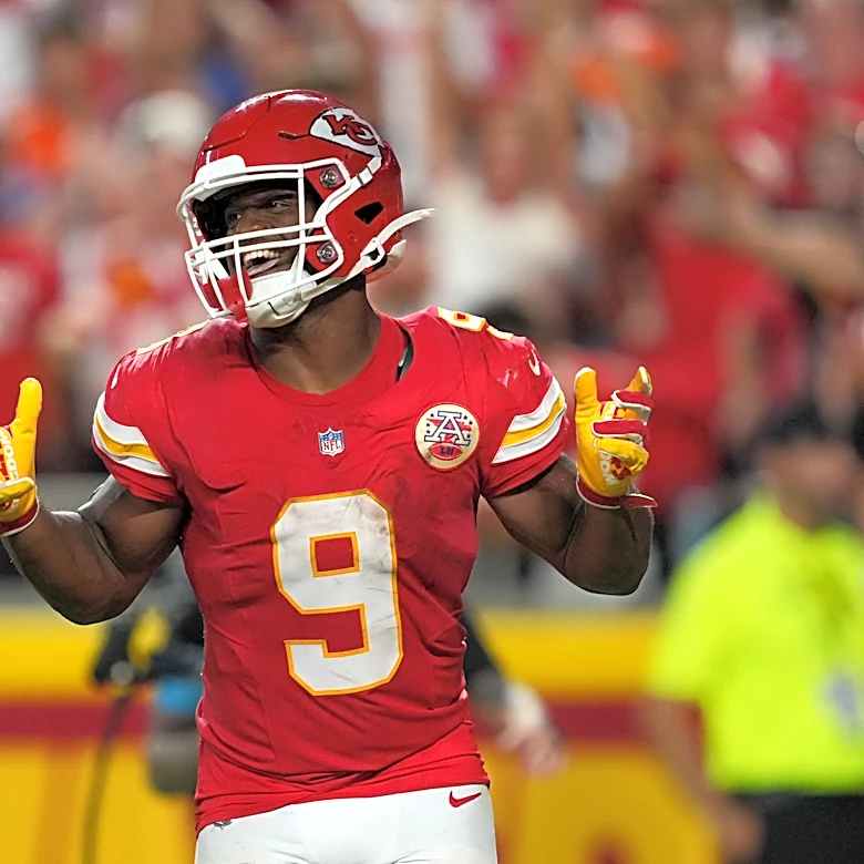Former Spartans star dominates in debut with new NFL team