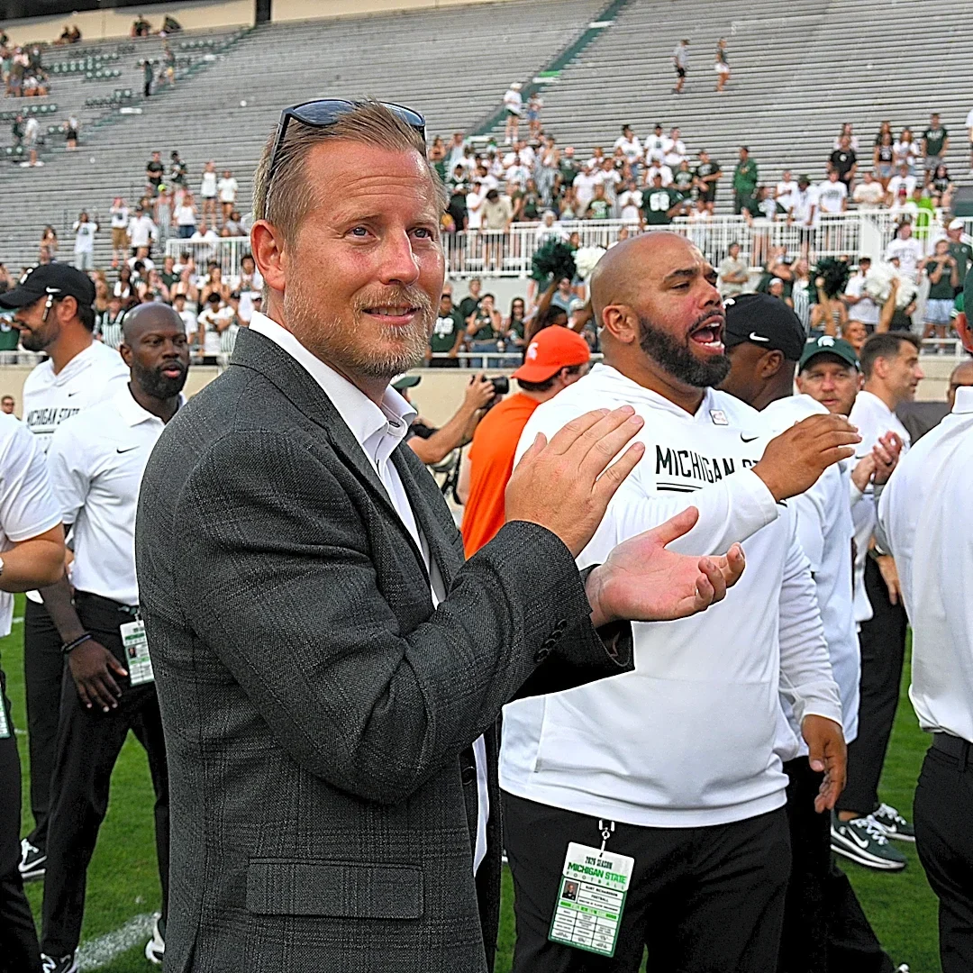 MSU athletic director defends Pat Fitzgerald middle finger