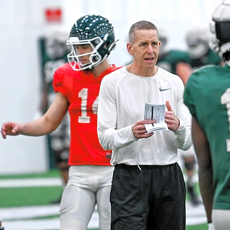 Former Michigan State football coordinator to call plays for Oregon