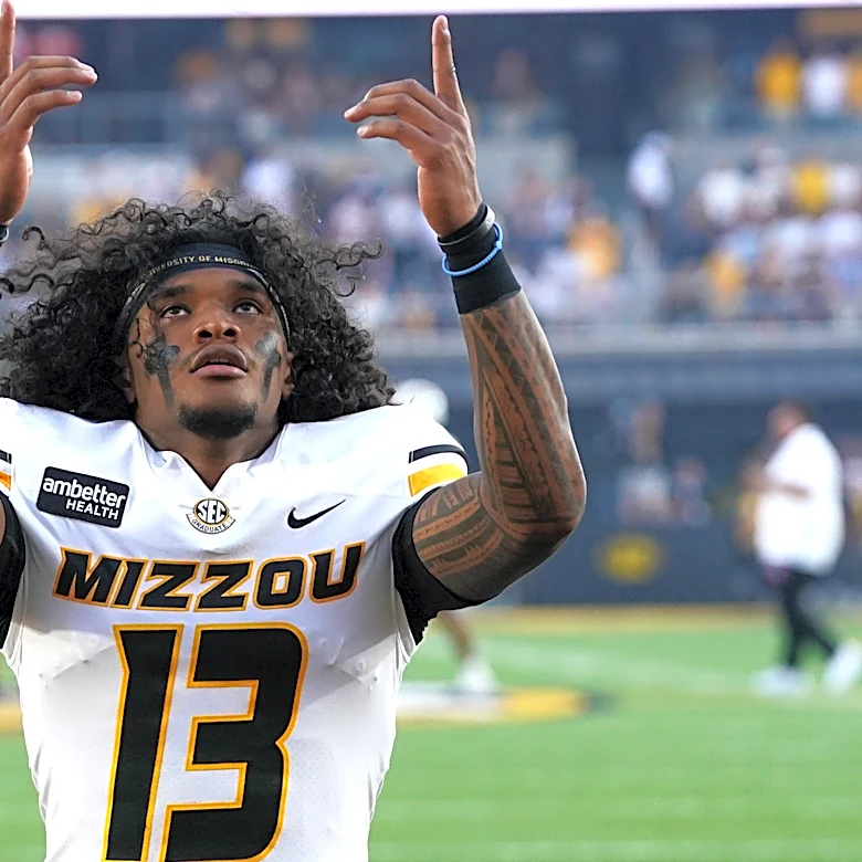 Missouri Tigers at Kansas Jayhawks odds, picks and predictions