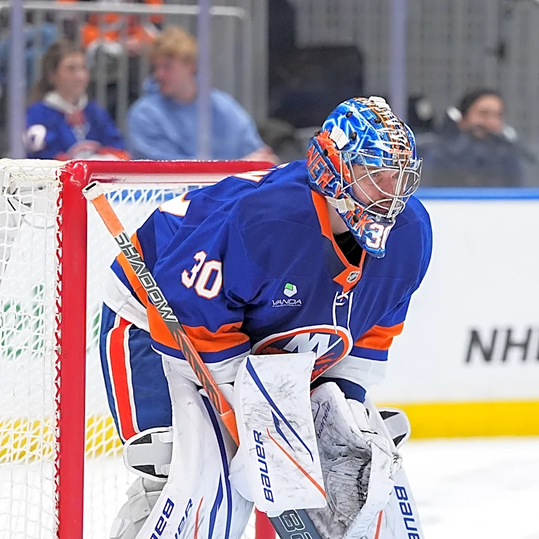 New York Islanders at Toronto Maple Leafs odds, picks and predictions