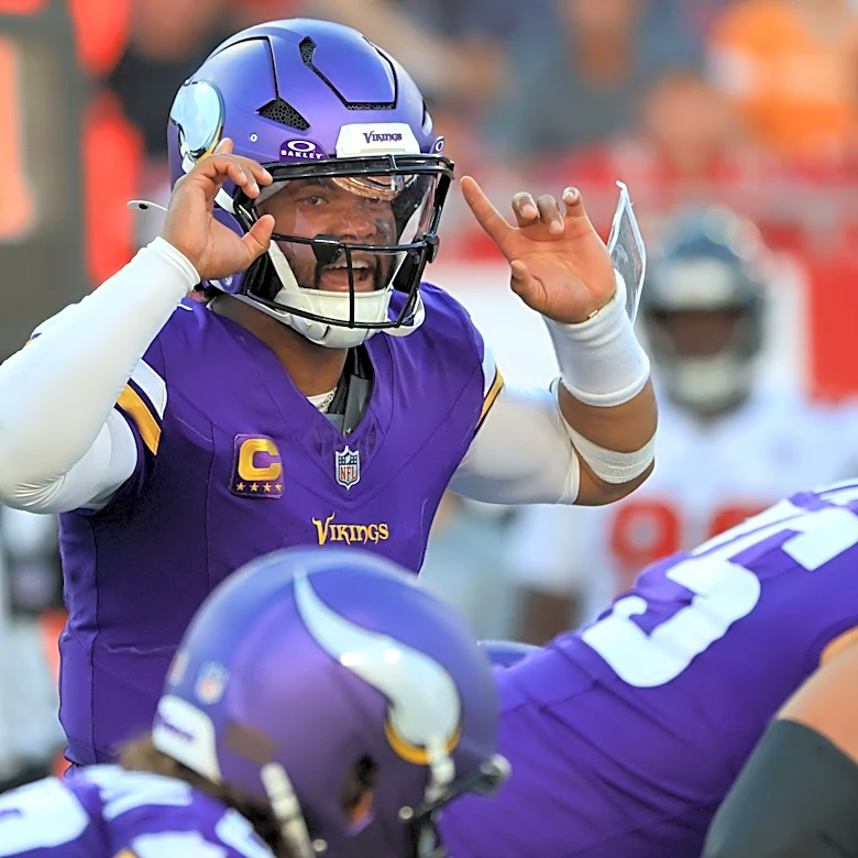 Miami Dolphins at Minnesota Vikings odds, picks and predictions