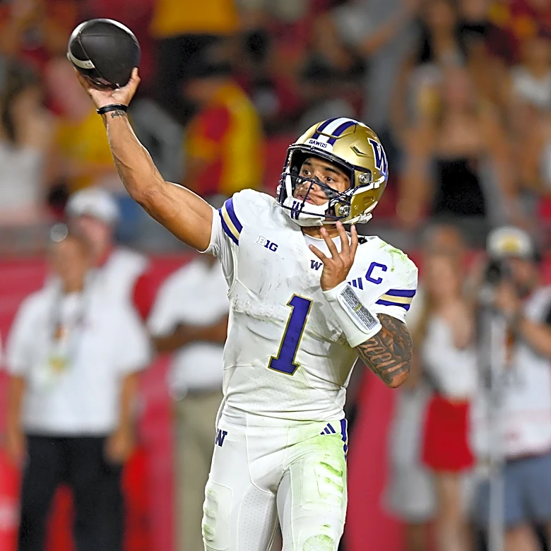 Iowa Hawkeyes at Washington Huskies odds, picks and predictions