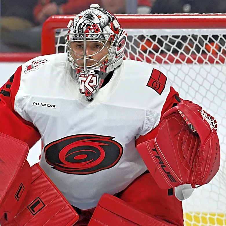 Carolina Hurricanes at Philadelphia Flyers odds, picks and predictions