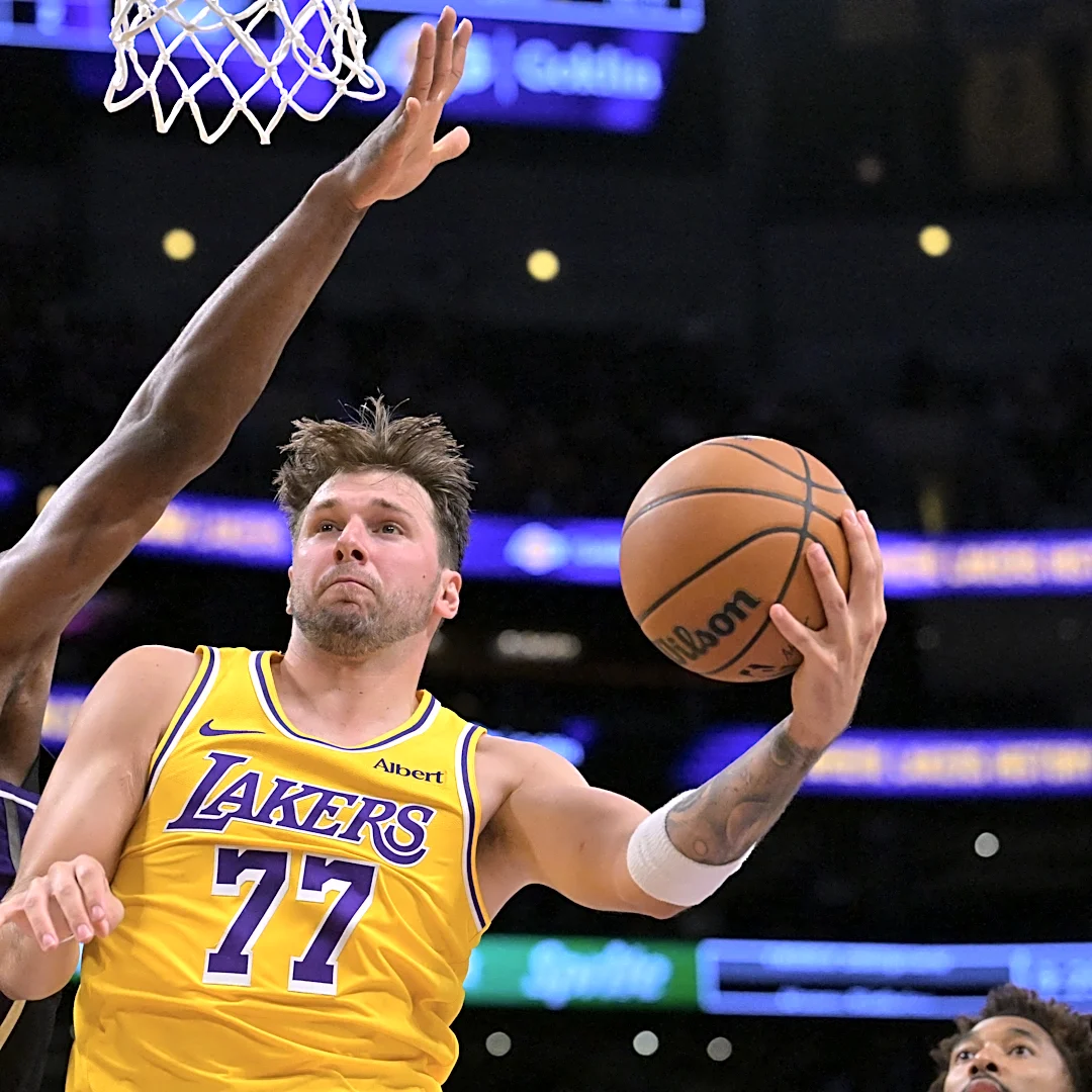 Golden State Warriors at Los Angeles Lakers odds, picks and predictions