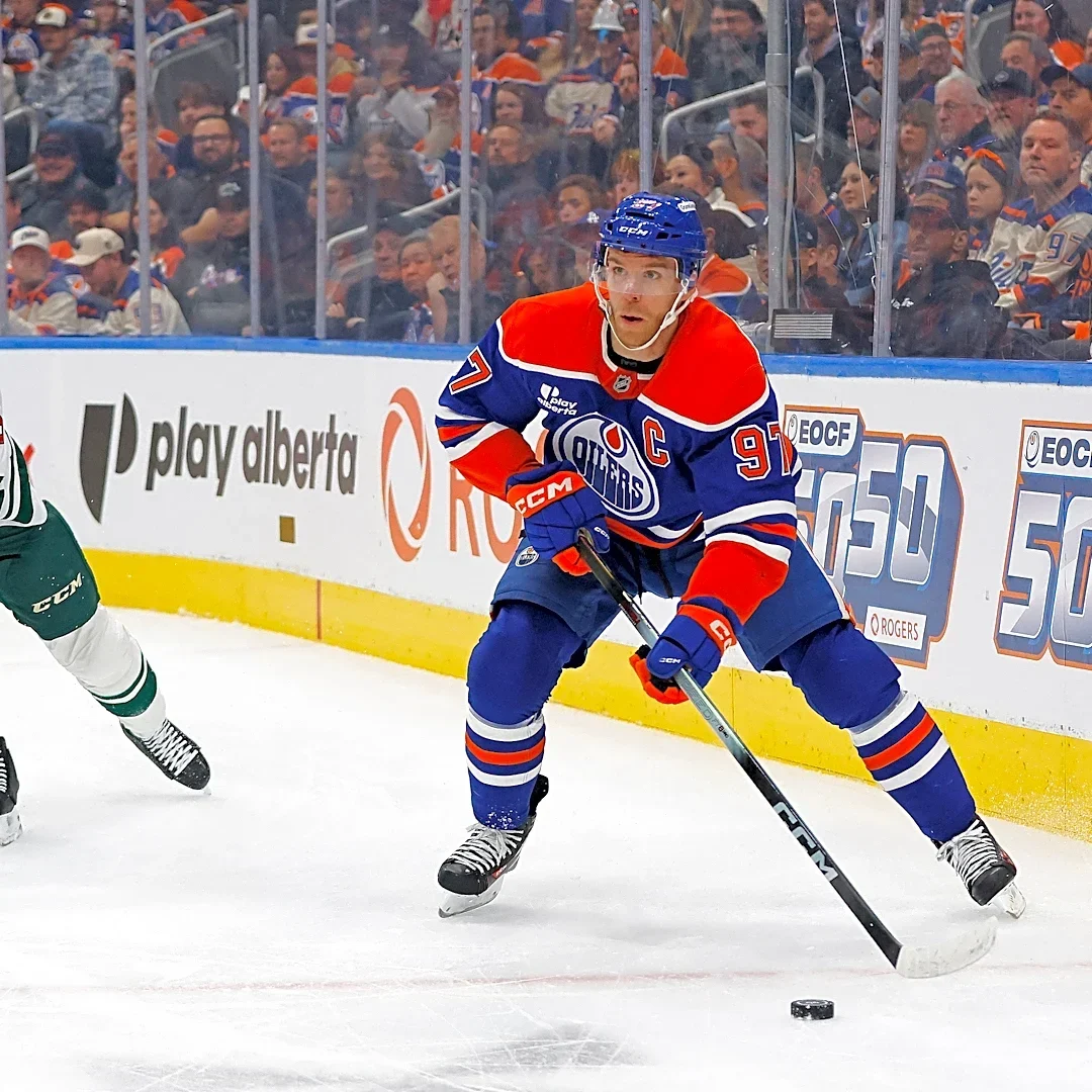 Carolina Hurricanes at Edmonton Oilers odds, picks and predictions