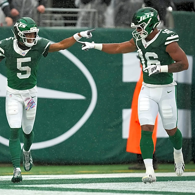 Miami Dolphins at New York Jets odds, picks and predictions