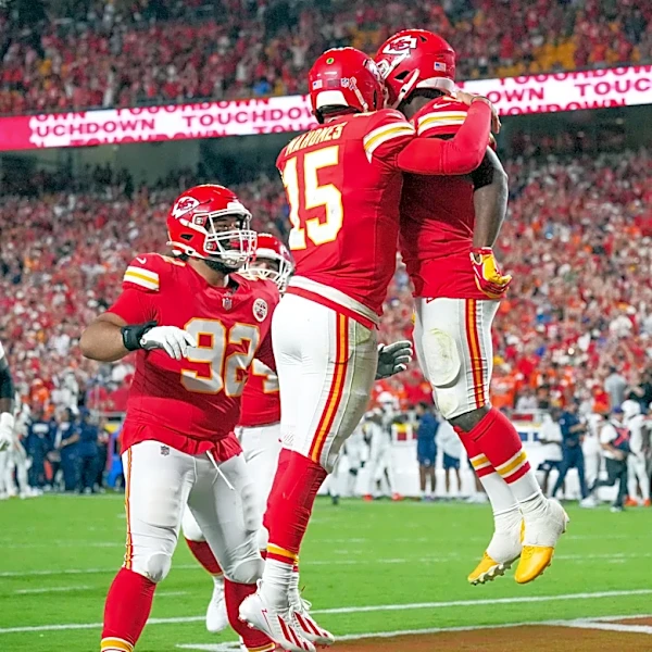 Kansas City Chiefs at Denver Broncos odds, picks and predictions