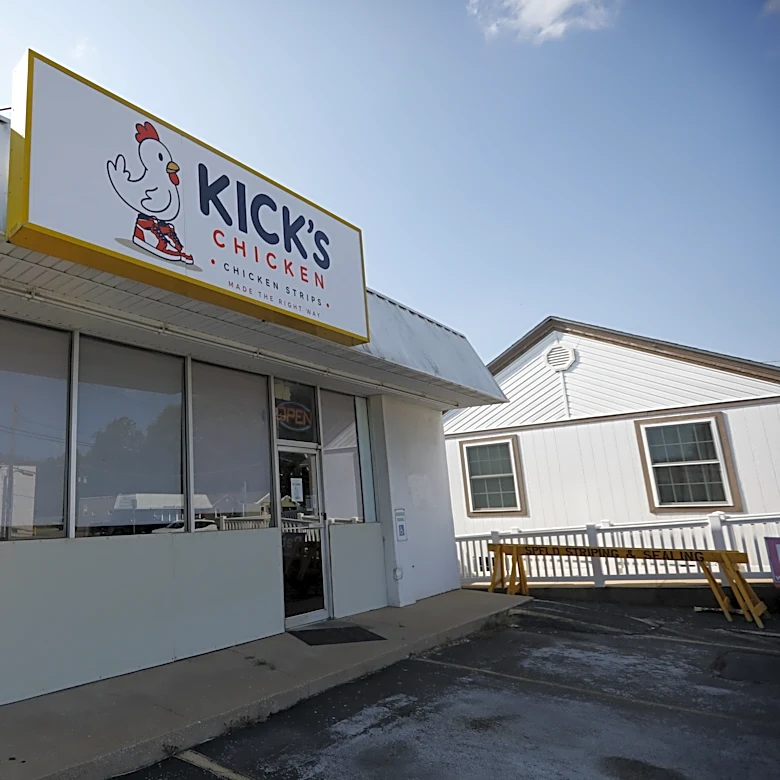 Local duo prepares to open new chicken restaurant in Springfield
