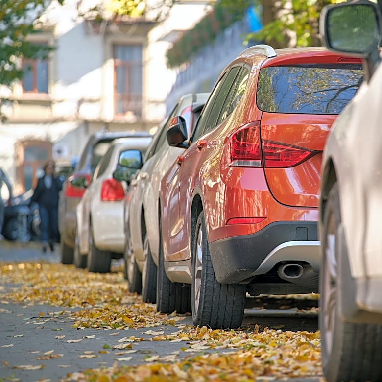 Can your neighbors park in front of your house? What Missouri law says