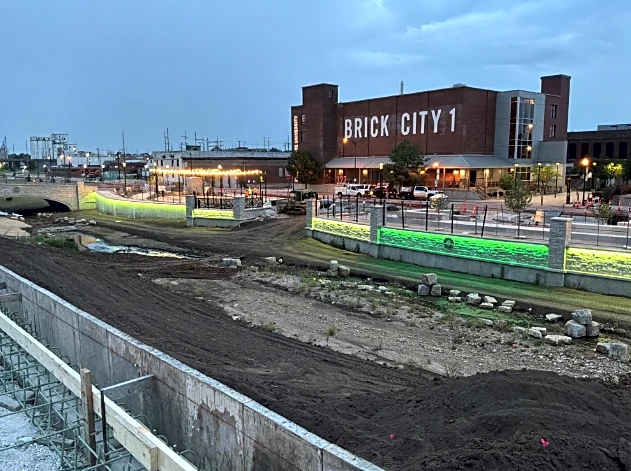 Renew Jordan Creek nears completion, plans to open in spring