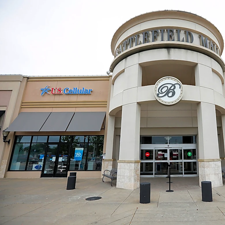 J. Crew Factory opening soon at Springfield's Battlefield Mall