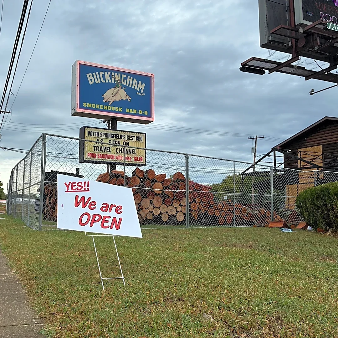 Springfield barbecue spot re-opens for business after fire