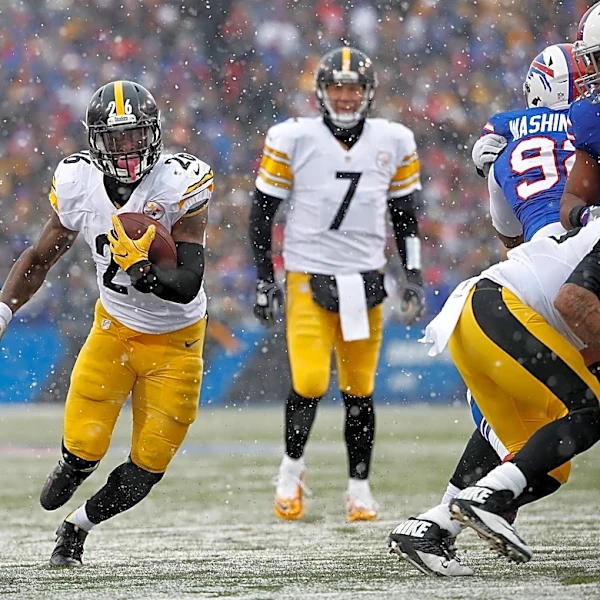 Steelers legend Le'Veon Bell accuses Ben Roethlisberger of sabotaging him in-game