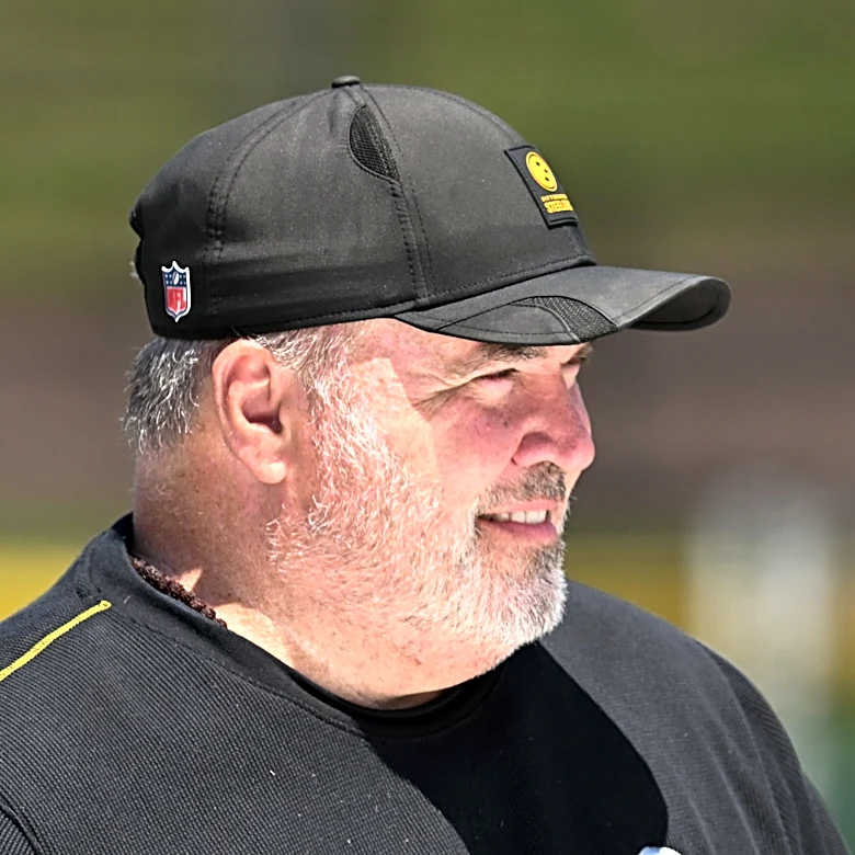 The Steelers are secretly building Big Ben’s 2004 setup again