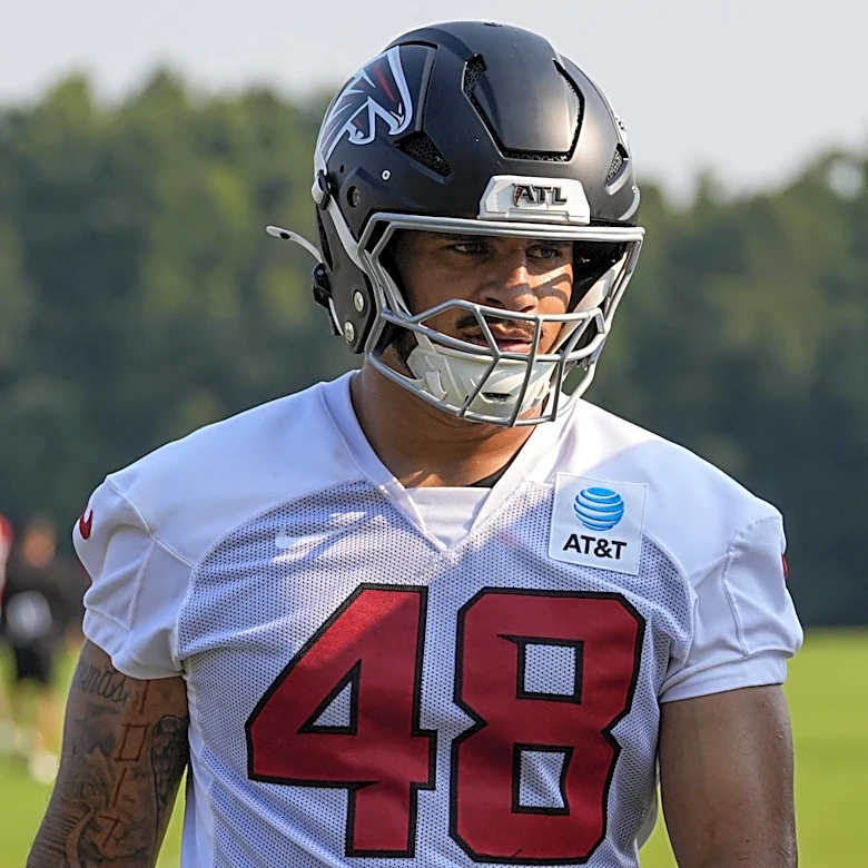 Falcons execute flurry of roster moves for Week 1 vs. Steelers