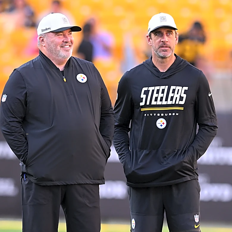Former Steelers OL slams McCarthy & Rodgers' disconnect over offense