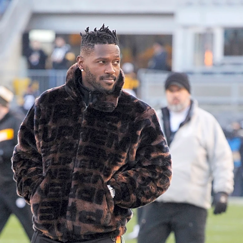 Former Steelers WR Antonio Brown agrees to plea deal in attempted murder case