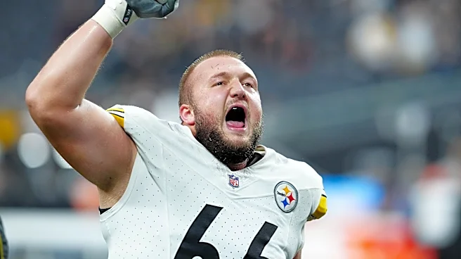Internet reacts to Steelers questionable blocking technique