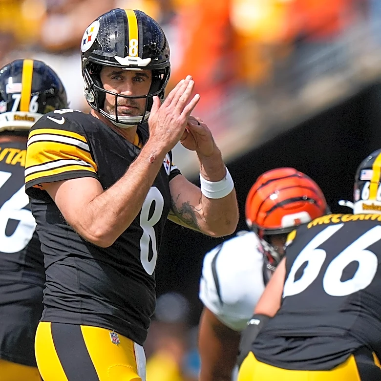 Ben Roethlisberger defends Aaron Rodgers over costly Steelers timeouts