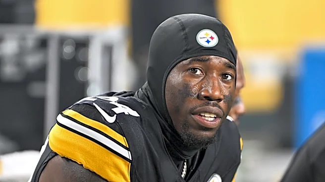 Joey Porter Sr. fires shot at Steelers, goes crazy for Cowboys in son's debut