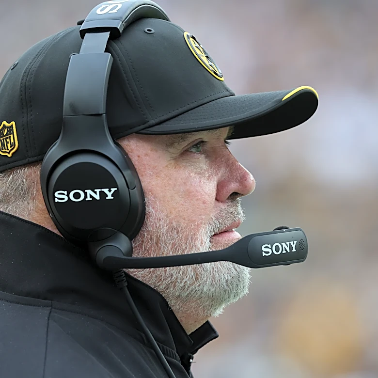 Mike McCarthy's leadership style causing rift in Steelers locker room
