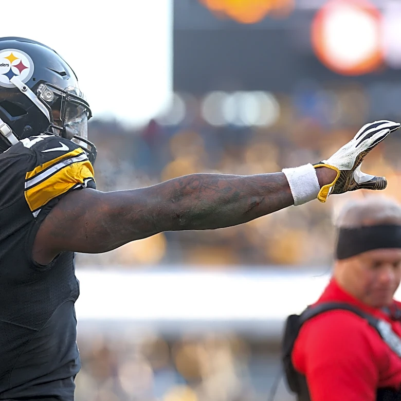 Former Steelers RB Le'Veon Bell blasts Mike Tomlin for playing Minecraft in fiery rant