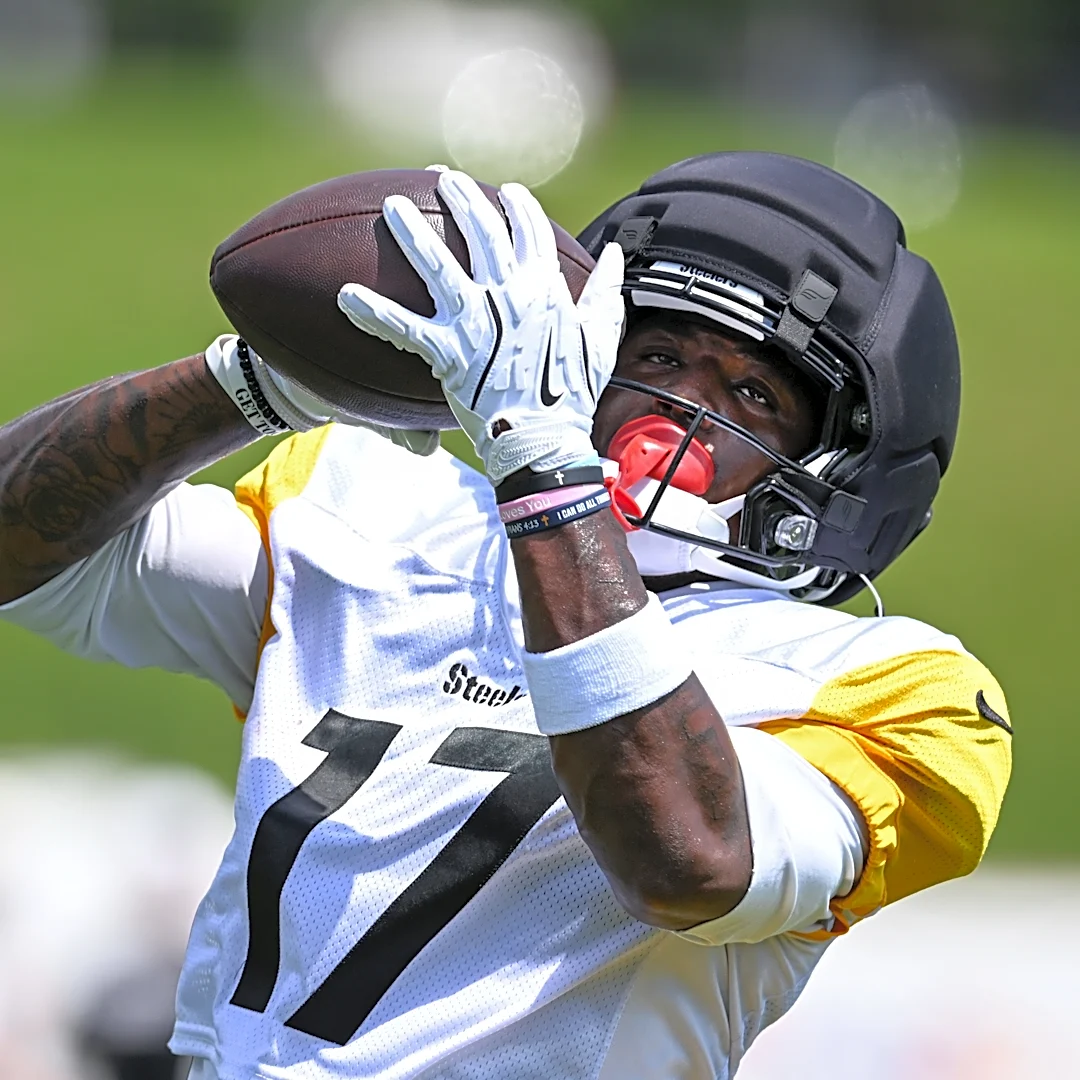 How Steelers WR Germie Bernard passed Aaron Rodgers' intense pop quiz