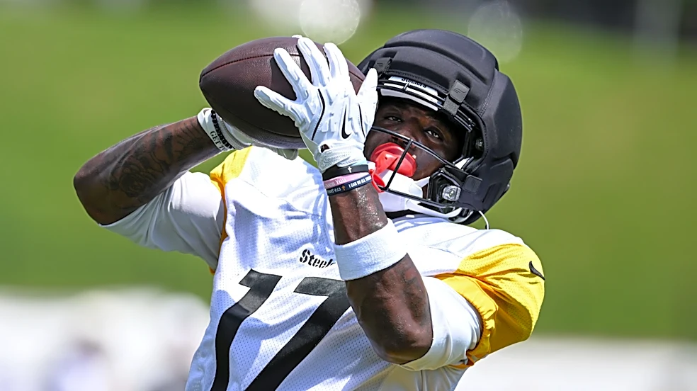 How Steelers WR Germie Bernard passed Aaron Rodgers' intense pop quiz