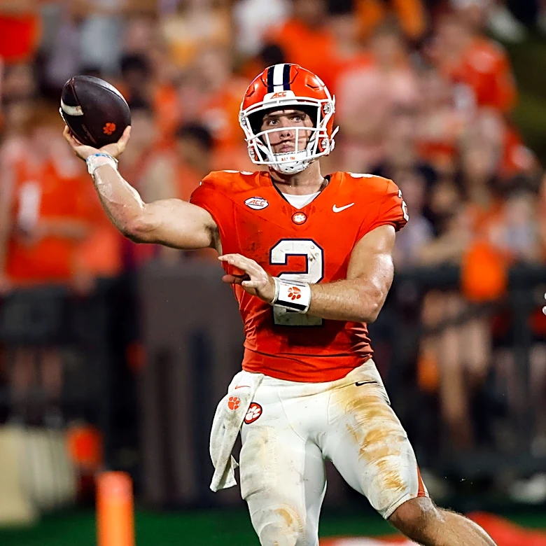 Clemson Tigers to start freshman quarterback vs. North Carolina