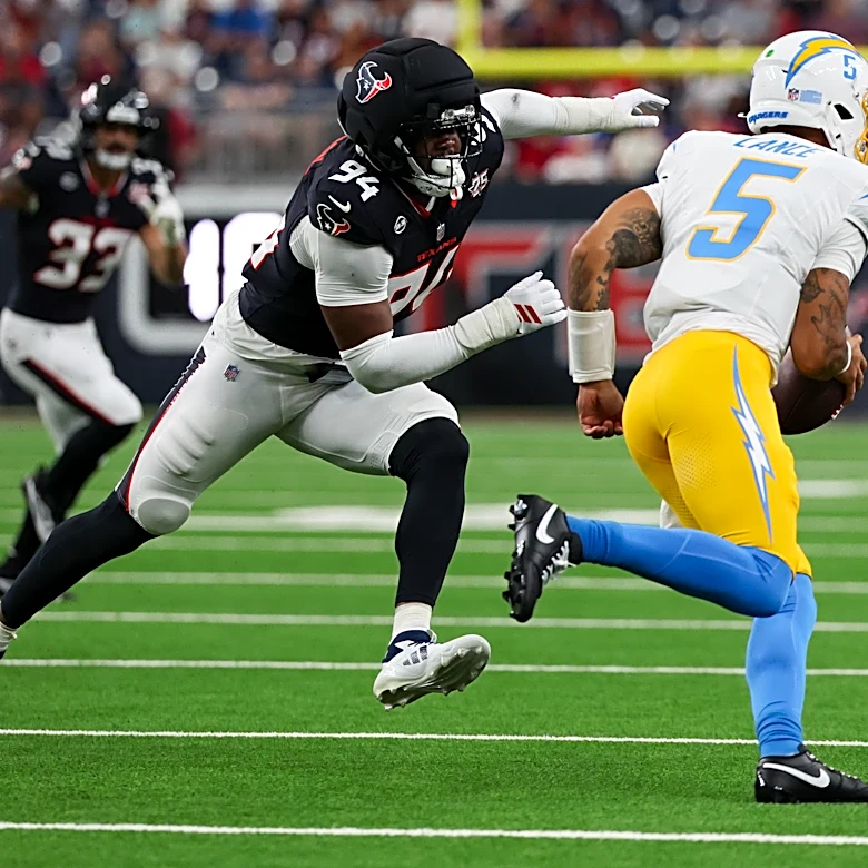 WATCH: Texans undrafted rookie DE Sabastian Harsh gets sack on QB Kenny Pickett