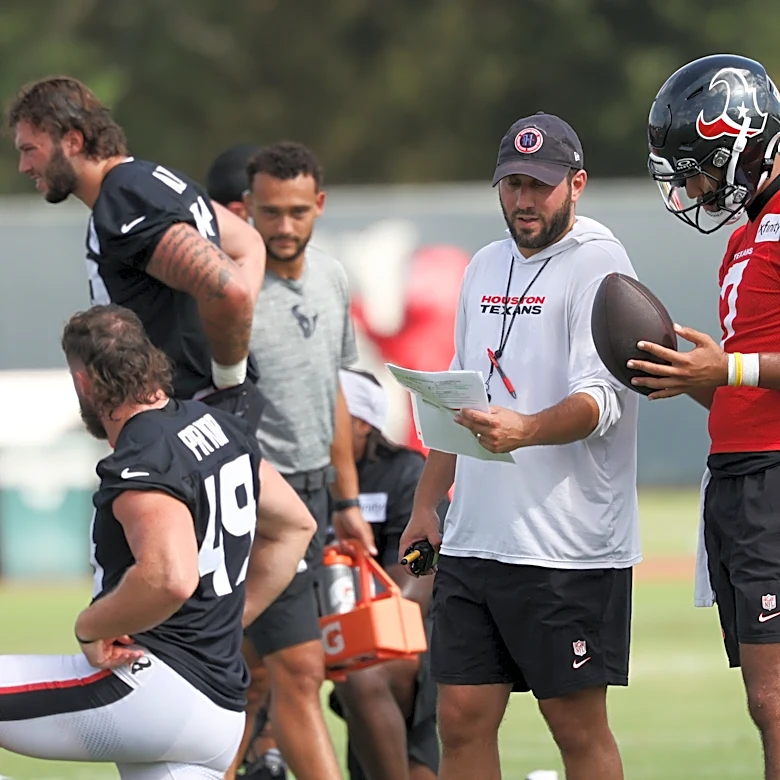 Final Texans' 53-man roster predictions: Two veteran OL done?