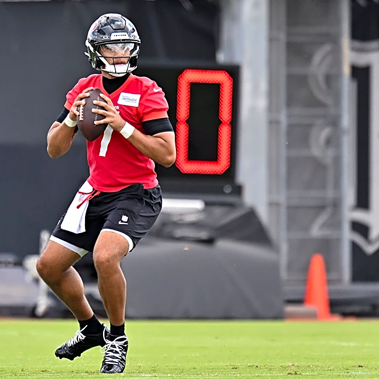 CBS Sports predicts Texans QB C.J. Stroud will get benched this season
