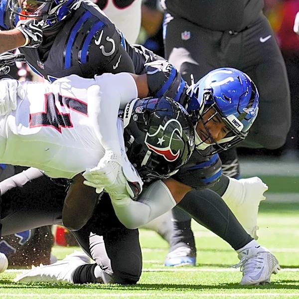 WATCH: Woody Marks gives Texans late lead over Colts with TD run